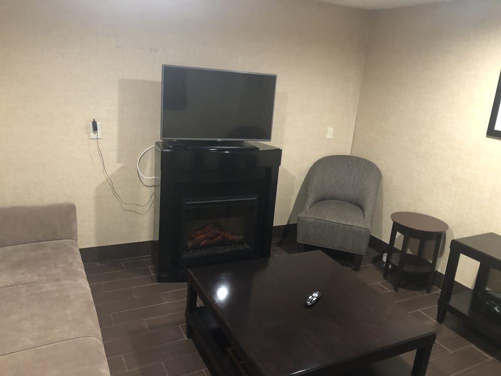 Holiday Inn Express And Suites Meriden By Ihg Eksteriør billede