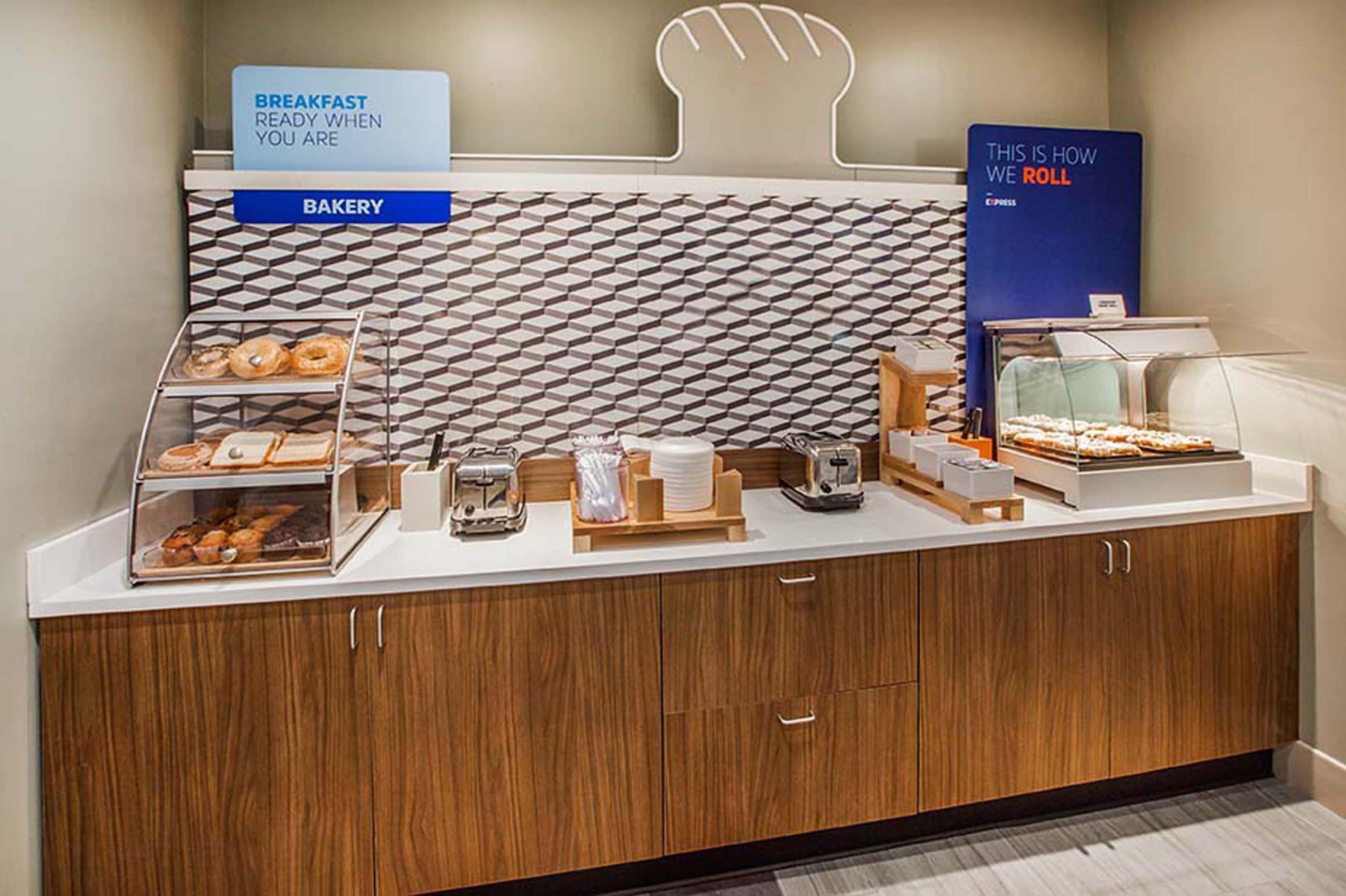 Holiday Inn Express And Suites Meriden By Ihg Eksteriør billede