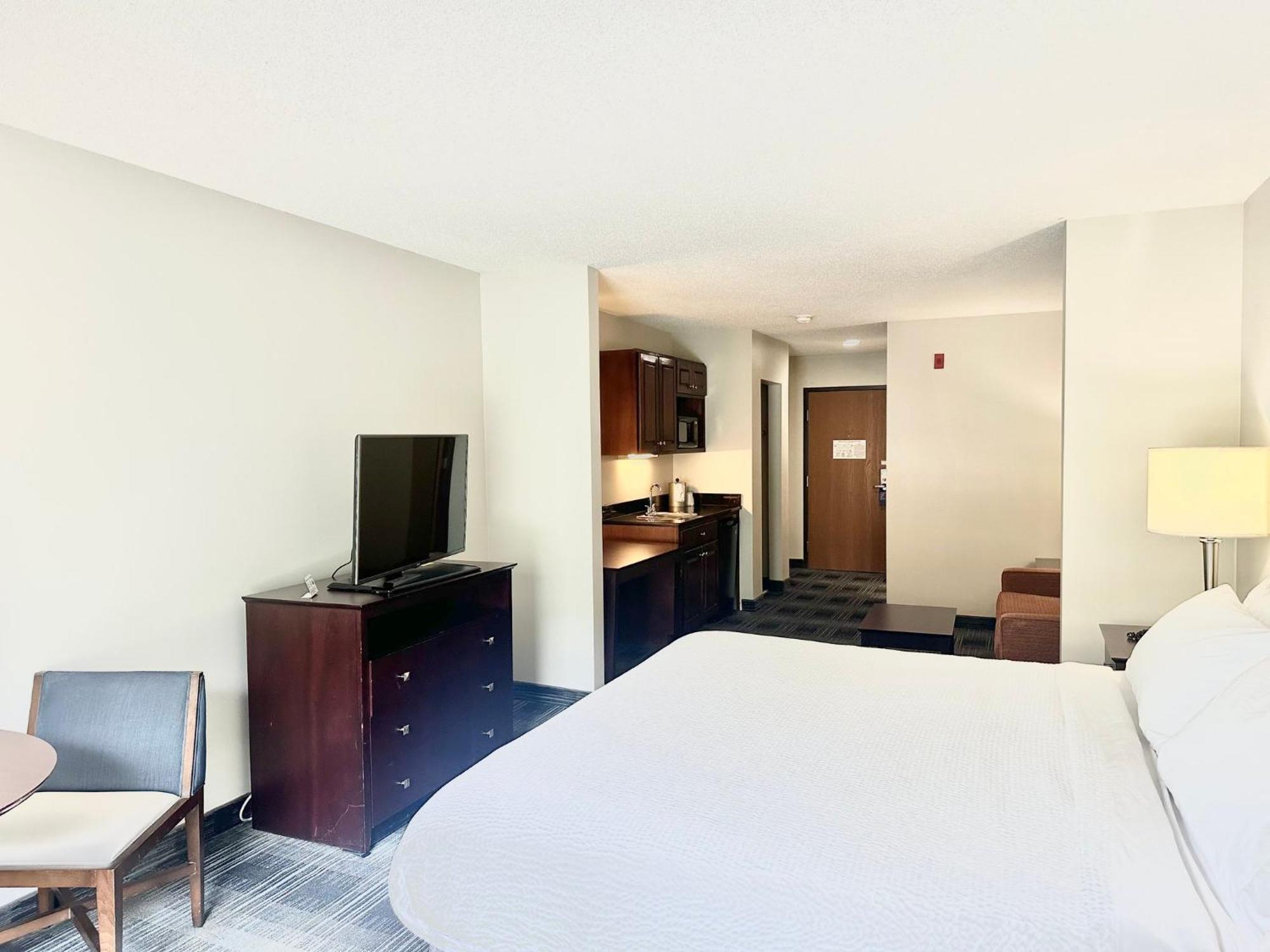 Holiday Inn Express And Suites Meriden By Ihg Eksteriør billede