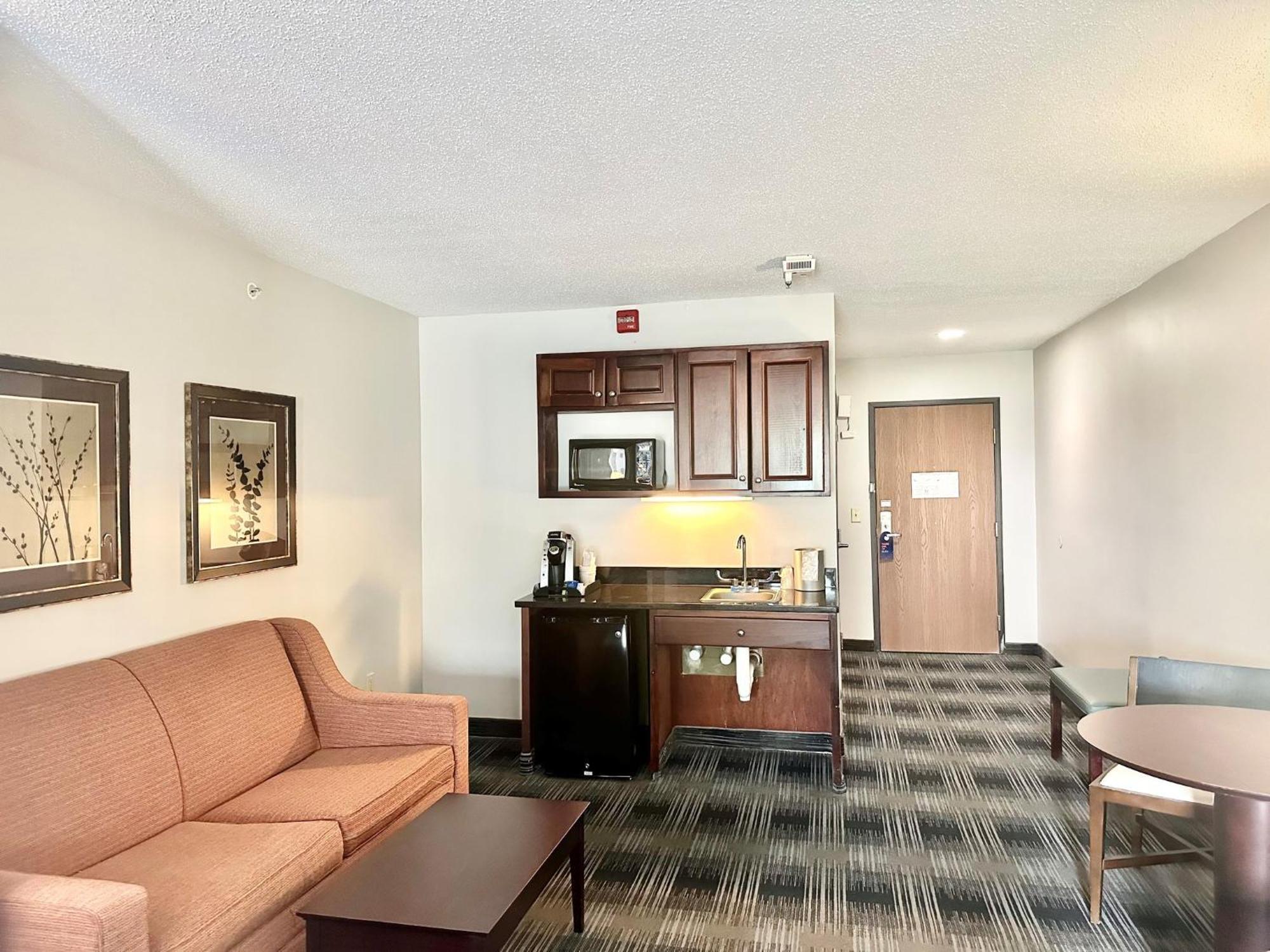 Holiday Inn Express And Suites Meriden By Ihg Eksteriør billede