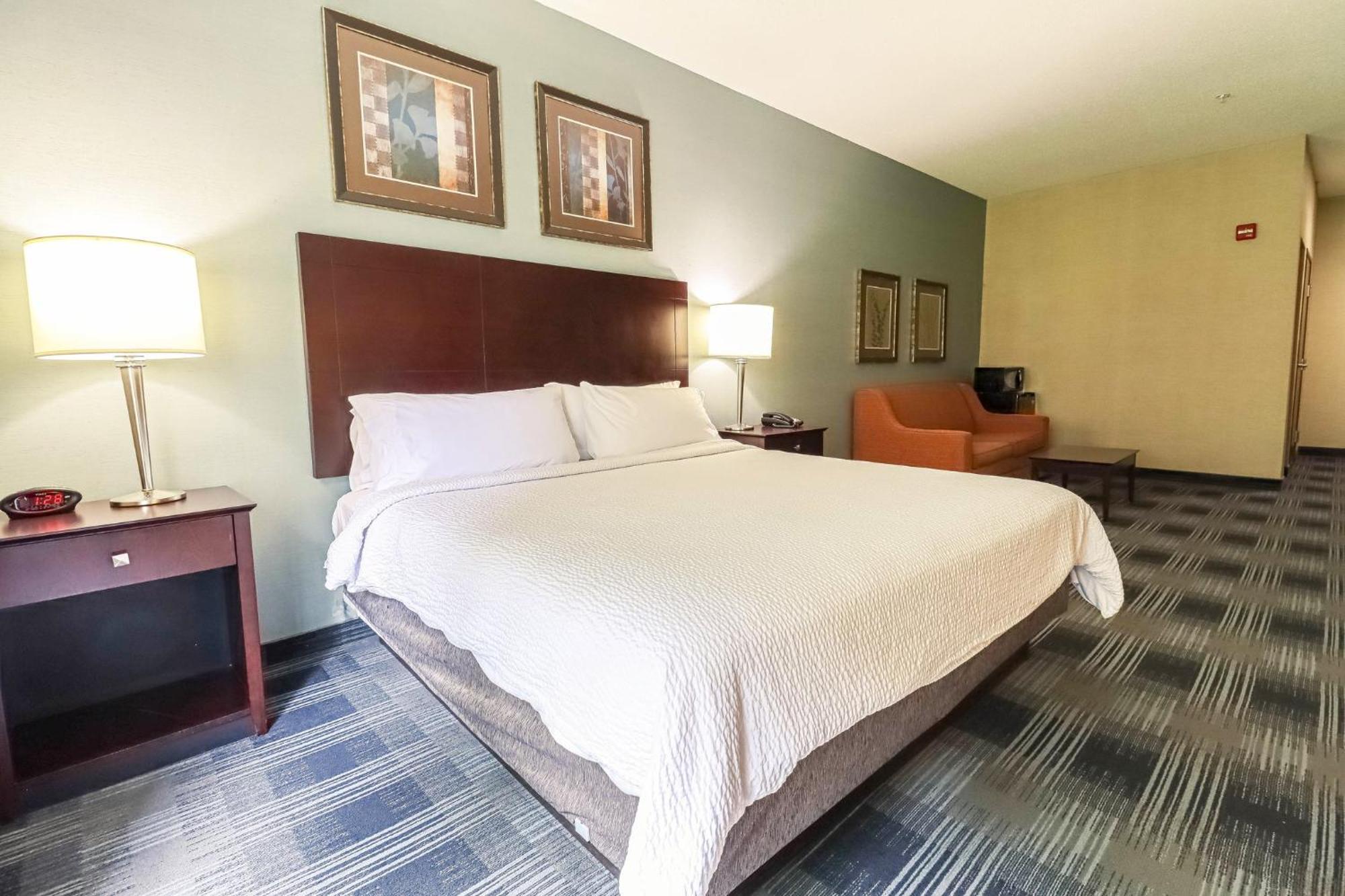 Holiday Inn Express And Suites Meriden By Ihg Eksteriør billede